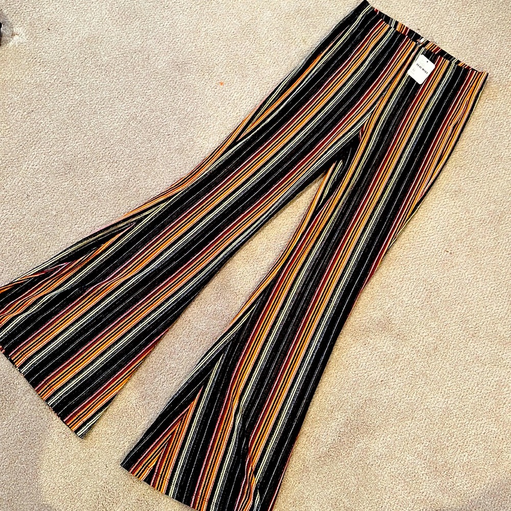 NWT Free People Pull on 70’s style Bell Bottoms Size Medium